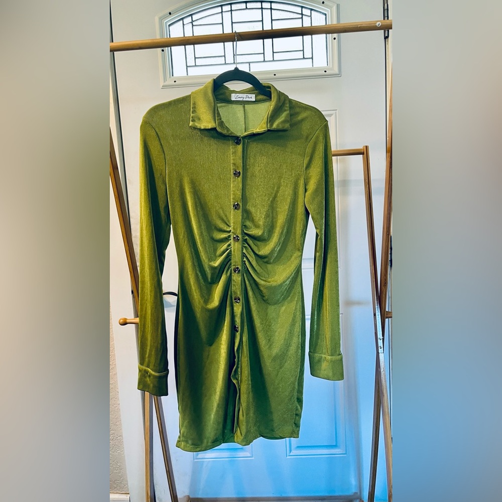 Emory Park Olive Green Ruched midi Dress